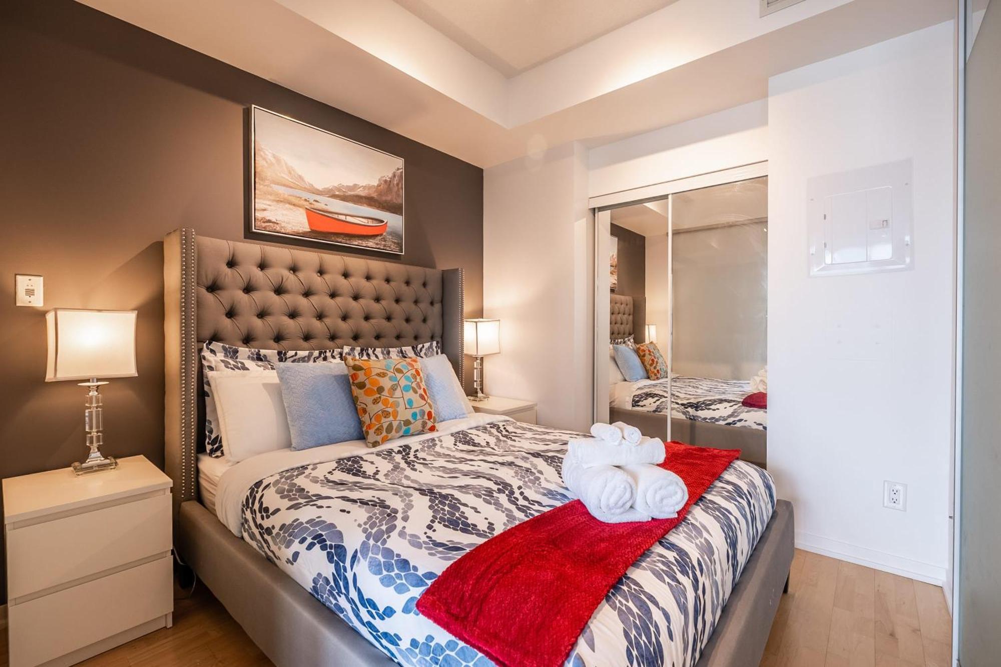 1Br Luxury Condo - Downtown Торонто Екстериор снимка