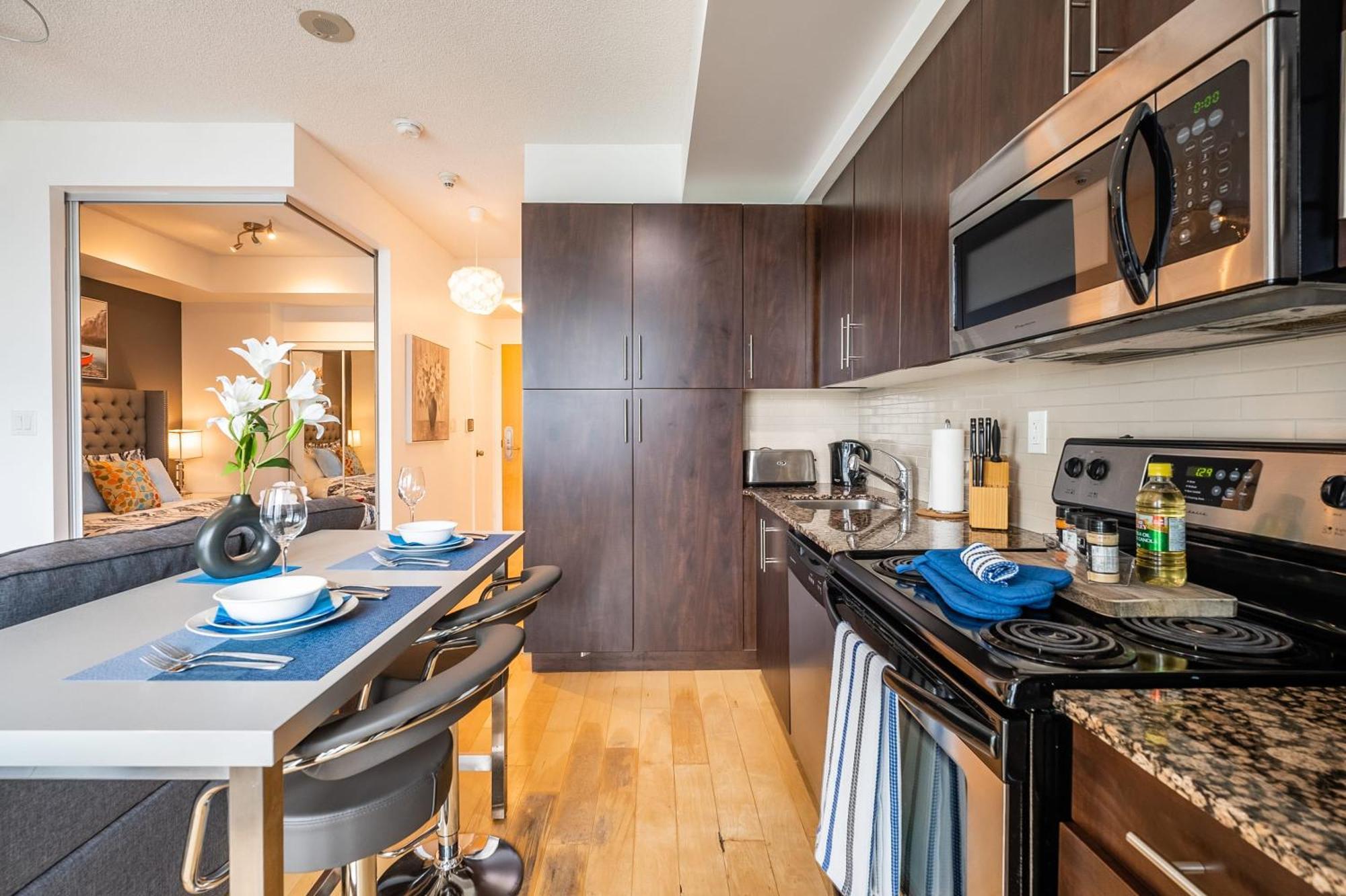 1Br Luxury Condo - Downtown Торонто Екстериор снимка